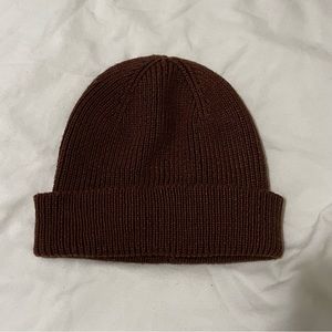 BROWN BEANIE